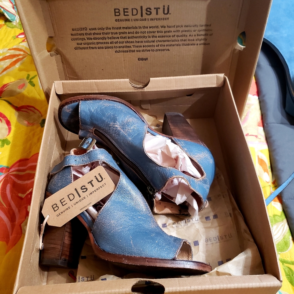 BED STU OPEN TOED BOOTS